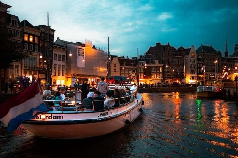 Amsterdam: The Bulldog Boat Smoke and Booze Cruise - Should you book the Amsterdam Bulldog Boat Smoke and Booze Cruise?