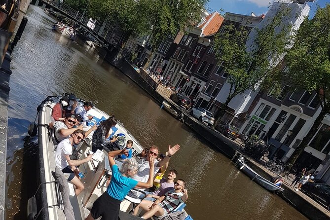 Amsterdam The Bulldog Boat Smoke Friendly Cruise + 2 drinks - Who this cruise is best for (and who should skip it)