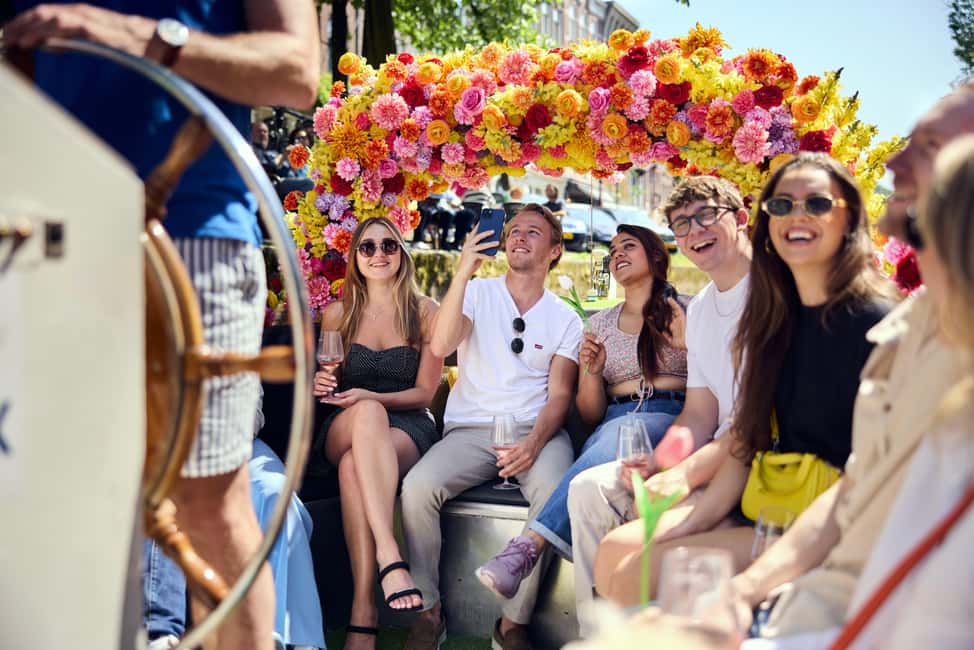 Amsterdam: The Original Flower Boat with Local Guide and Bar - The flower stories that tie the whole ride together