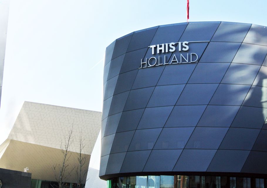 Amsterdam: This is Holland 5D Flight Experience Entry Ticket - Finding the meeting point across from Amsterdam Central