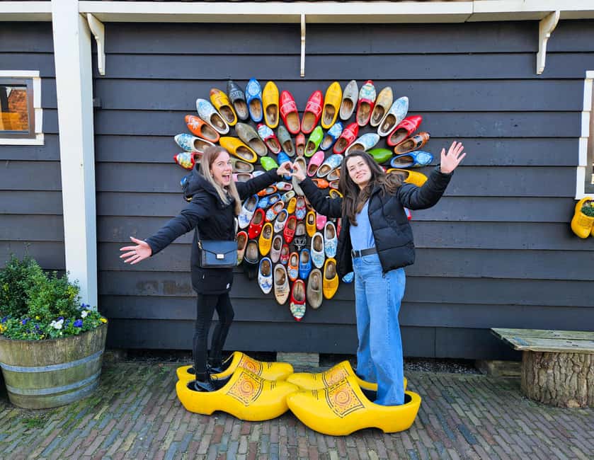 Amsterdam: Zaanse Schans windmills & Volendam Guided Tour - Cheese tasting at a local farm: making the shopping make sense
