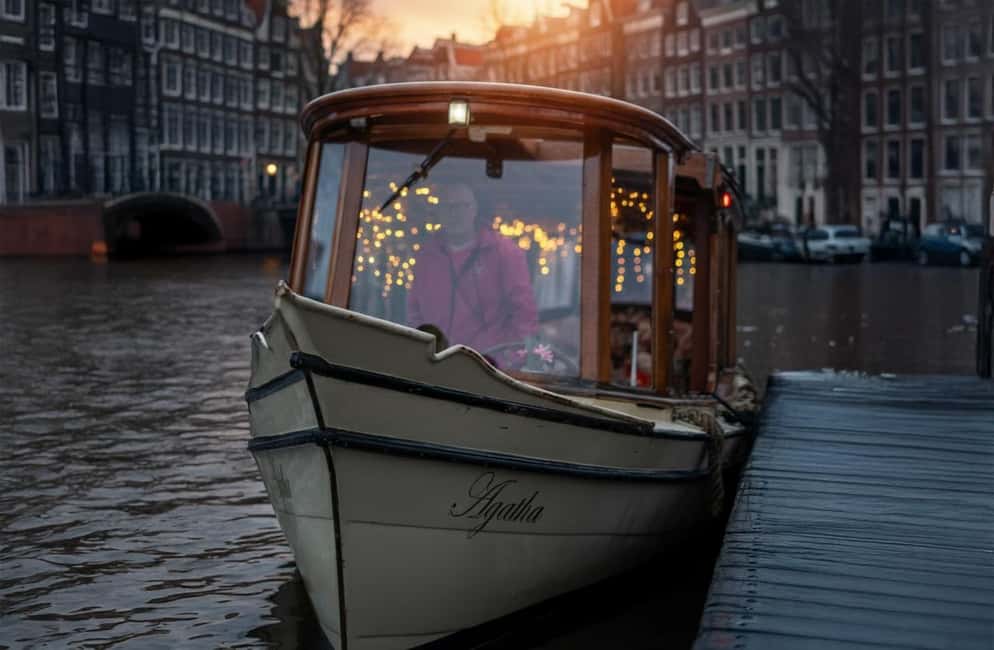 Amsterdam:1.5-Hour Canal Cruise local Guide, Drinks & Snacks - Should You Book This Tour?