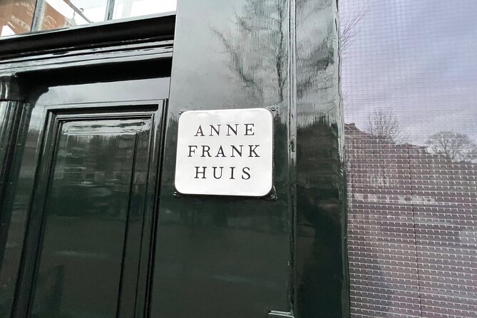 Anne Frank's Last Walk & See Anne Frank House in Virtual Reality - VR at Cafe Spanjer en van Twist: seeing the Secret Annex like you have time