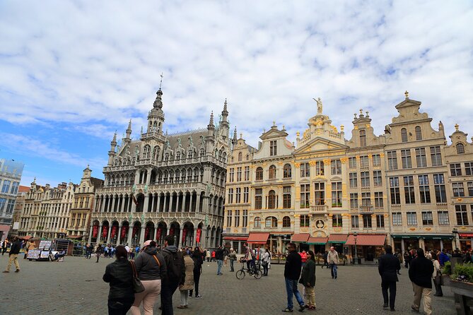 Charms of Brussels and Bruges Day Trip from Amsterdam - Town Hall Guided Tour: Gothic Detail With Context