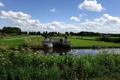 Countryside Bike Tour from Amsterdam: Cheese, Clogs & a Windmill - Choosing a Bike That Matches Your Comfort Level