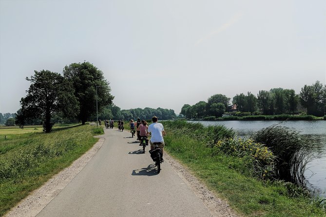 Countryside Bike Tour from Amsterdam: Cheese, Clogs & a Windmill - Krijtmolen d’Admiraal: A Windmill That Still Matters