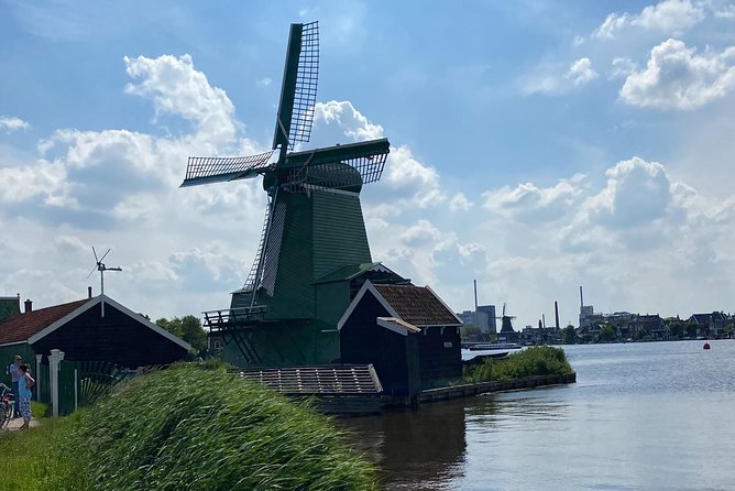 Escape Amsterdam: E-Bike to Zaanse Schans Windmills & Zaandam - Landsmeer and Het Twiske: farm paths and a local break