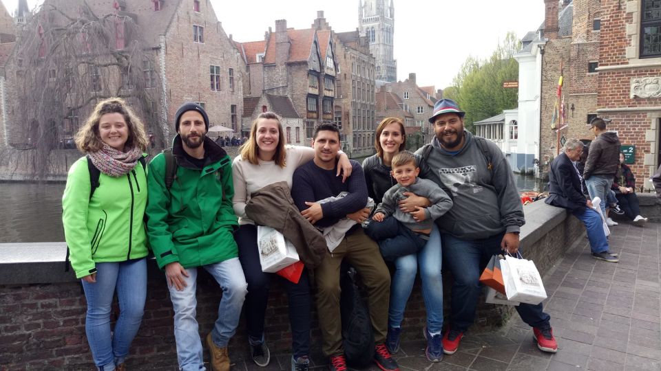 From Amsterdam: Day Trip to Bruges in Spanish or English - Bruges Square and the guided walking loop: what you gain before free time