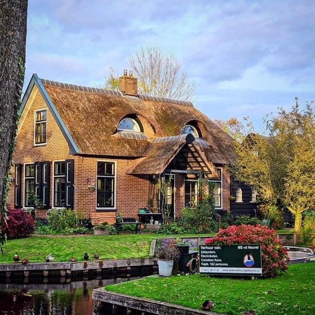 From Amsterdam: Giethoorn & Zaanse Schans Tour w/ Small Boat - Why Giethoorn + Zaanse Schans works so well from Amsterdam