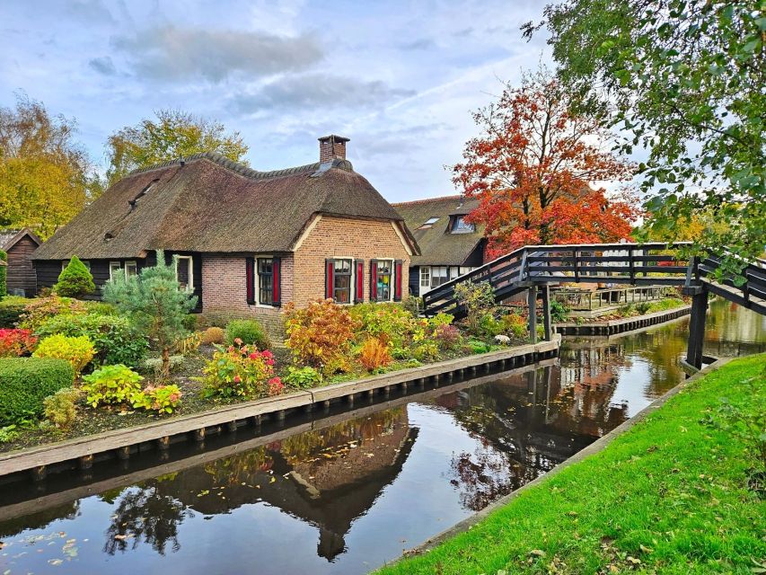From Amsterdam: Giethoorn & Zaanse Schans Tour w/ Small Boat - The clog and cheese demos: the real reason this day feels different