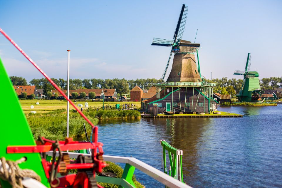 From Amsterdam: Keukenhof and Dutch Countryside Tour - Keukenhof Fast-Track: How to Spend Your 3.5 Hours Well