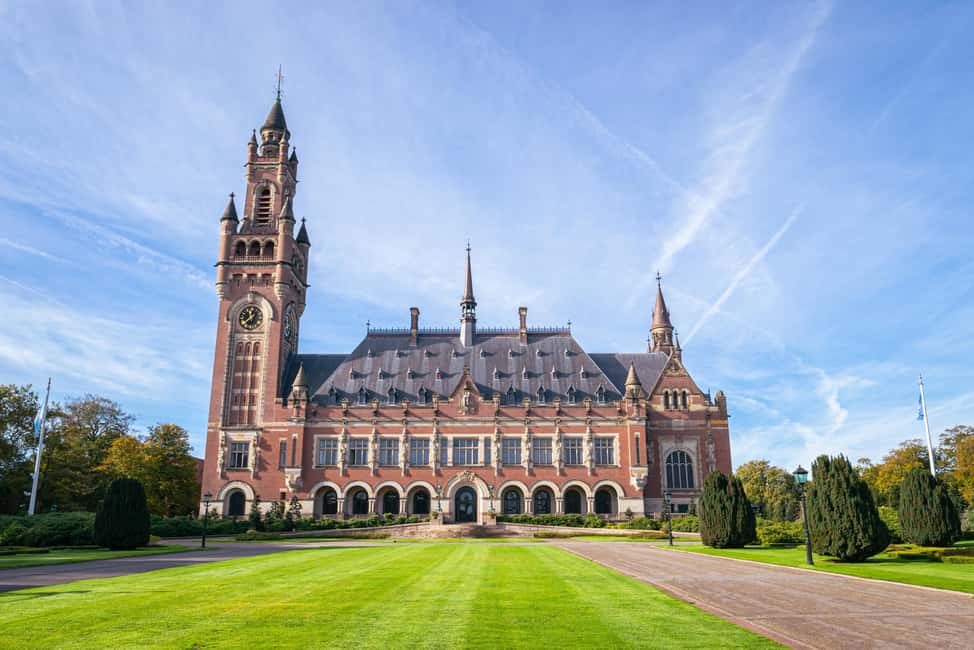 From Amsterdam: Rotterdam, Delft & The Hague Guided Day Tour - A Rotterdam–Delft–The Hague day trip that actually works