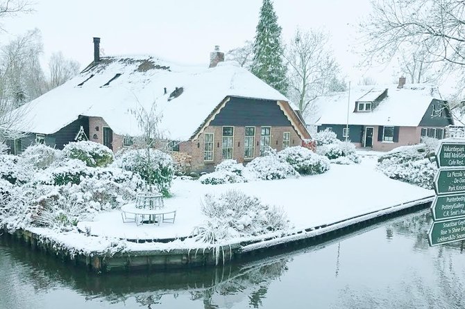 Giethoorn Day Tour from Amsterdam with Small Boat Ride - How the day flows: walking time, free time, and lunch choices