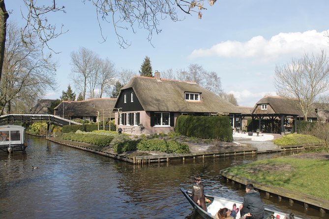 Giethoorn, Zaandam & Zaanse Schans Day Tour w/ Small Boat Ride - Price and value: how $166.96 makes sense on paper