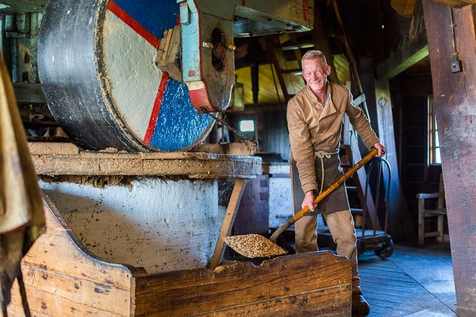 Guided Day Trip - Volendam, Zaanse Schans, Marken & Edam - Group size and pacing: the real make-or-break factor