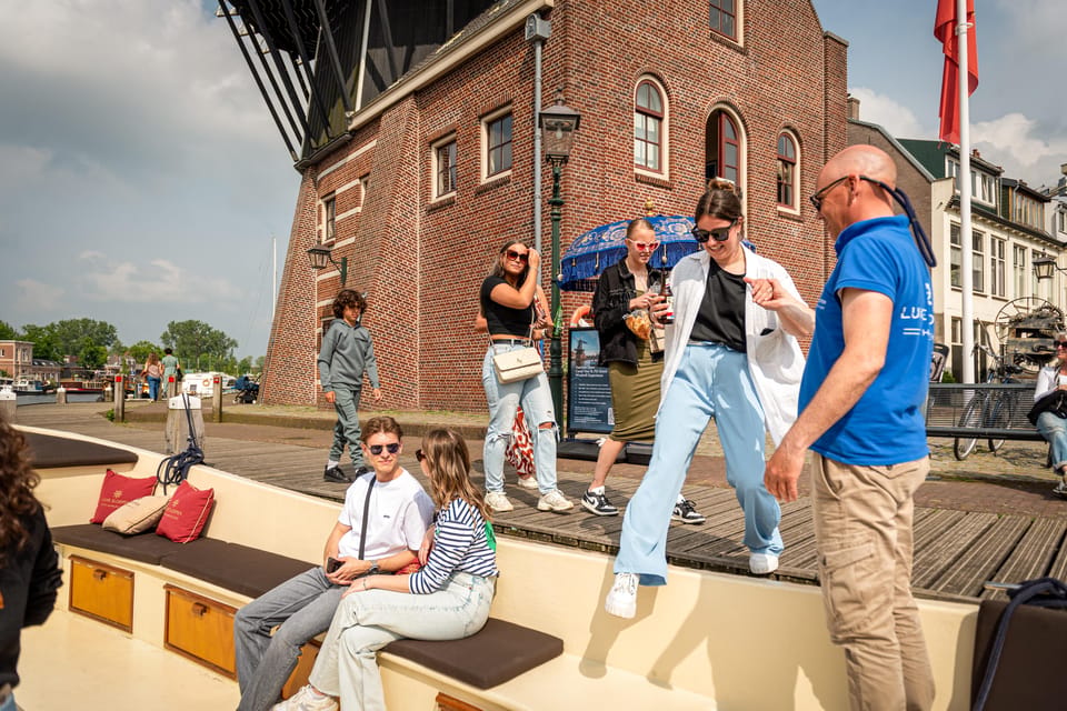 Haarlem: Guided Highlights Canal Cruise on Open Boat - Quick hits before you go