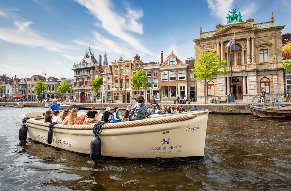 Haarlem: Guided Highlights Canal Cruise on Open Boat - Why this Haarlem canal cruise feels calmer than the bigger ones