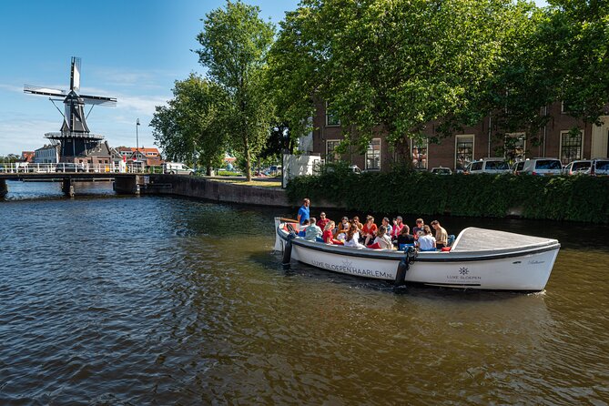 Haarlem Open-Boat Canal Cruise with Live Guide (Electric Boat) - Your Guide’s Role: Live Storytelling and Practical Haarlem Tips