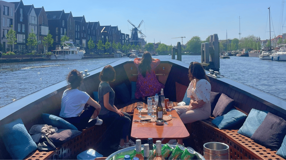 Haarlem: Sightseeing Boat Tour with Snacks and Drinks - The start: Teylers Museum and De Waag Restaurant from the water
