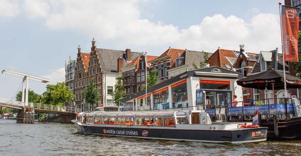 Haarlem: Sightseeing Canal Cruise through the City Center - Frans Hals Museum views: ending with art in mind