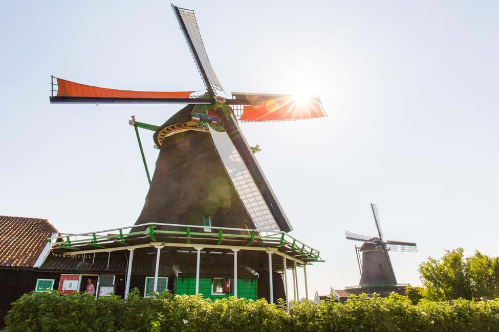 Marken, Volendam, and Edam Full-Day Tour from Amsterdam - Marken: why this preserved fishing town feels so different