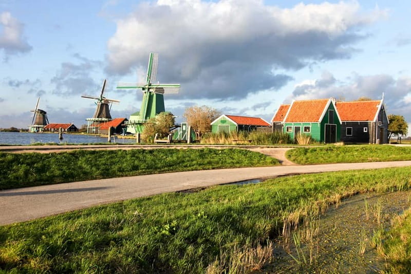 Marken, Volendam, and Edam Full-Day Tour from Amsterdam - Volendam: harbor town time, plus the boat-vs-coach choice