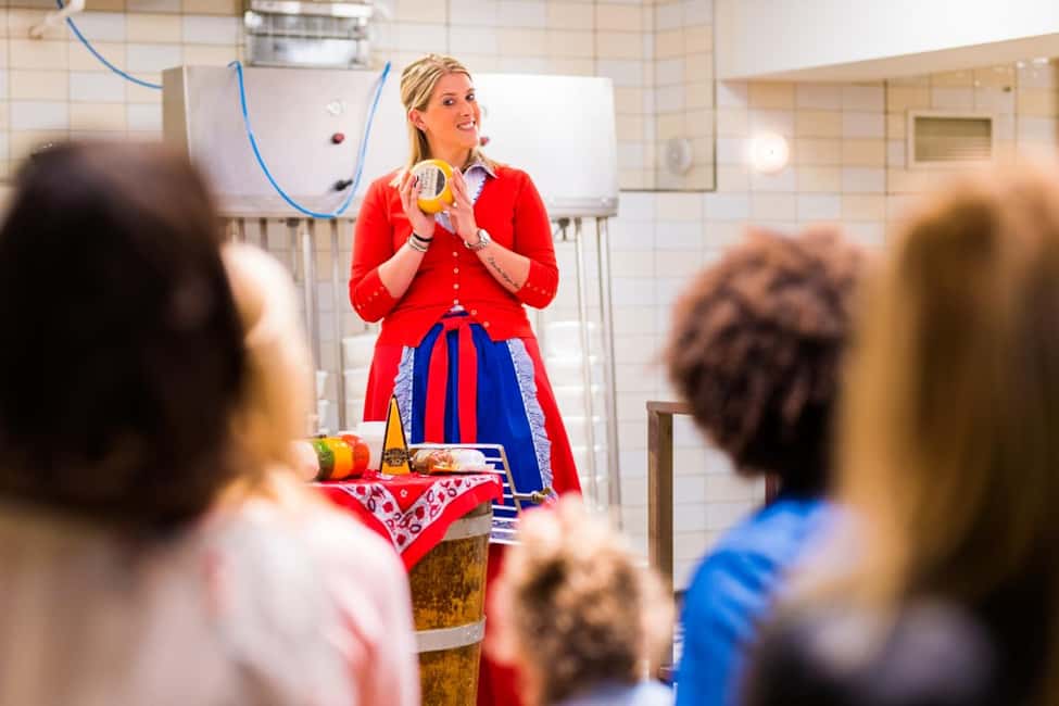 Marken, Volendam, and Edam Full-Day Tour from Amsterdam - The cheese stop: what you’ll learn and what you’ll taste