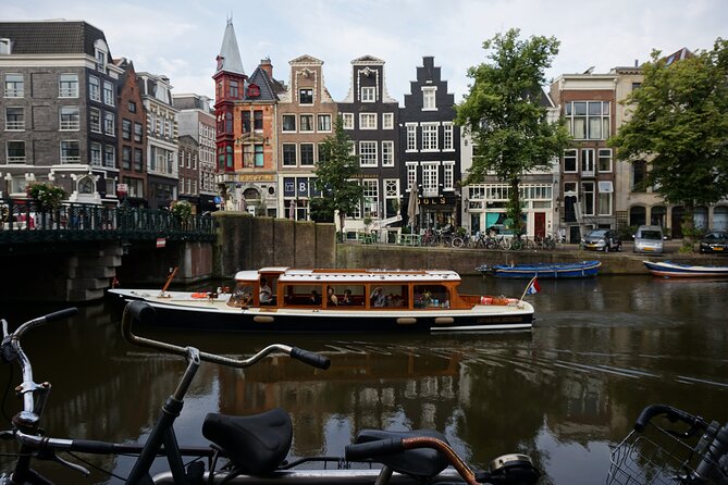 Morning Canal Cruise Amsterdam in Small-Group - Finding Captain Dave at Prinsengracht 397 (and getting on without stress)