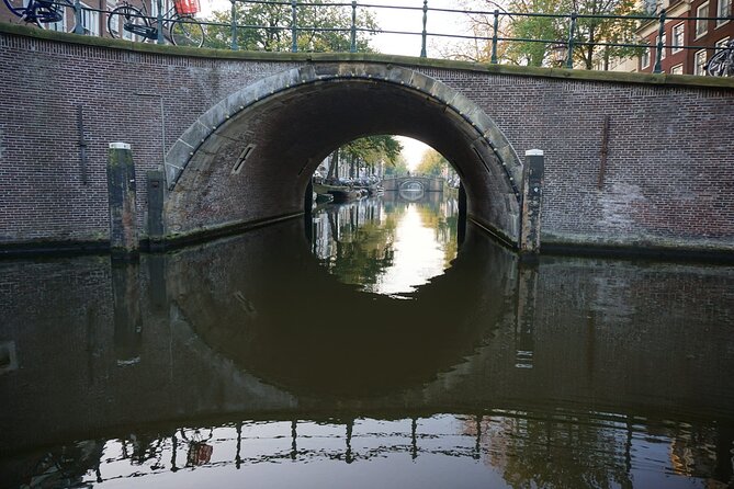 Morning Canal Cruise Amsterdam in Small-Group - Warm drinks, Dutch snacks, and non-scripted local storytelling