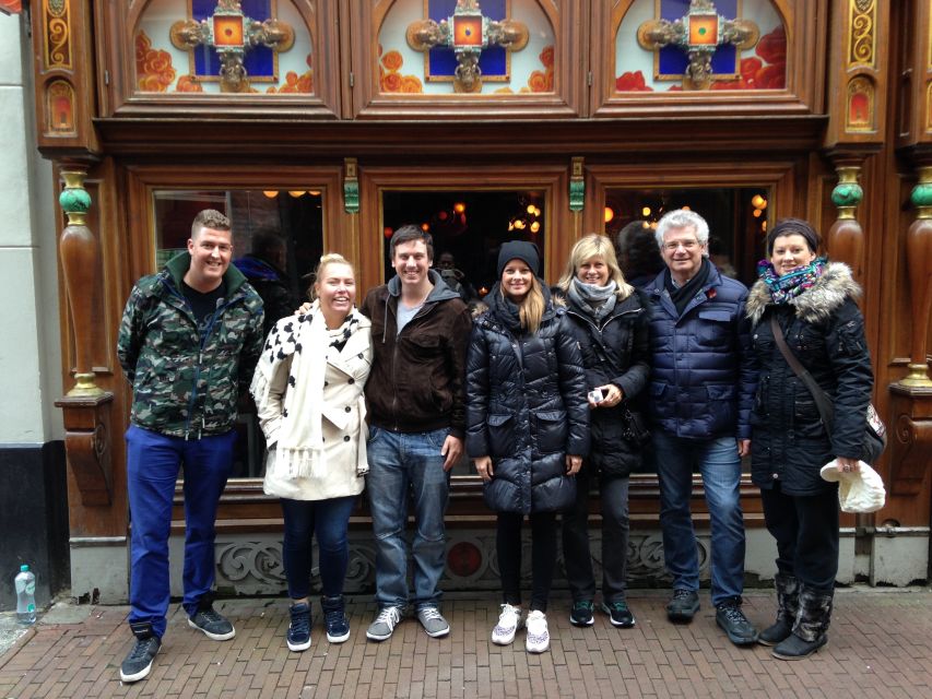 Sprechen Sie Gras? German Tour of Amsterdam's Coffeeshops - Inside Cafe the Barrel: tastings and the joint-rolling moment