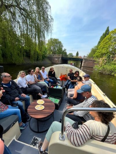 Visit Amsterdam by Boat with a French Guide (french) - Starting at Oosterdokskade 8 (Near Centraal, Not in the Middle of Nowhere)