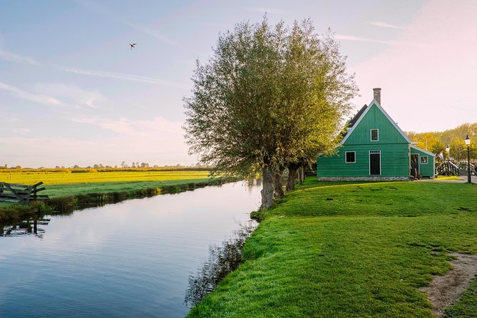 Windmill Tour from Amsterdam, Including Volendam & Marken - Volendam: fishing village charm plus a cheese reality check
