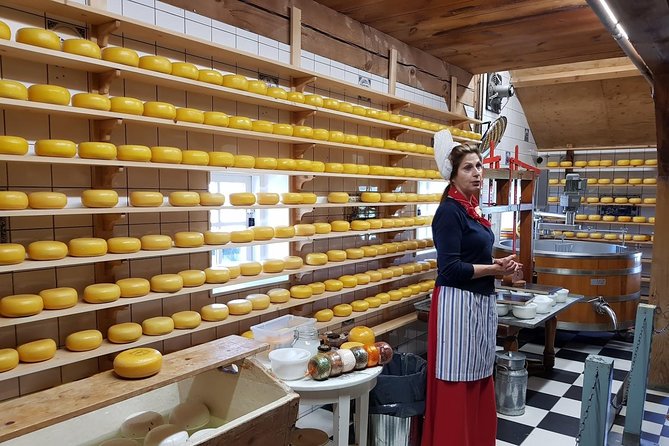 Zaanse Schans and Volendam Private Tour – Clogs, Cheese and More - Timing Tips for a Smoother Day at Zaanse Schans